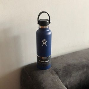 Hydro Flask 21oz Cobalt NWT with sport cap